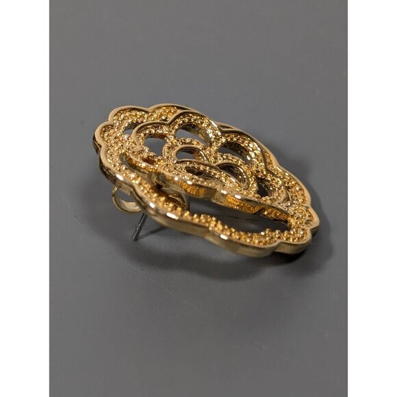 Vintage Avon Gold Tone Medallion Earrings Open Metal Work Round Flower Pierced - Picture 9 of 9